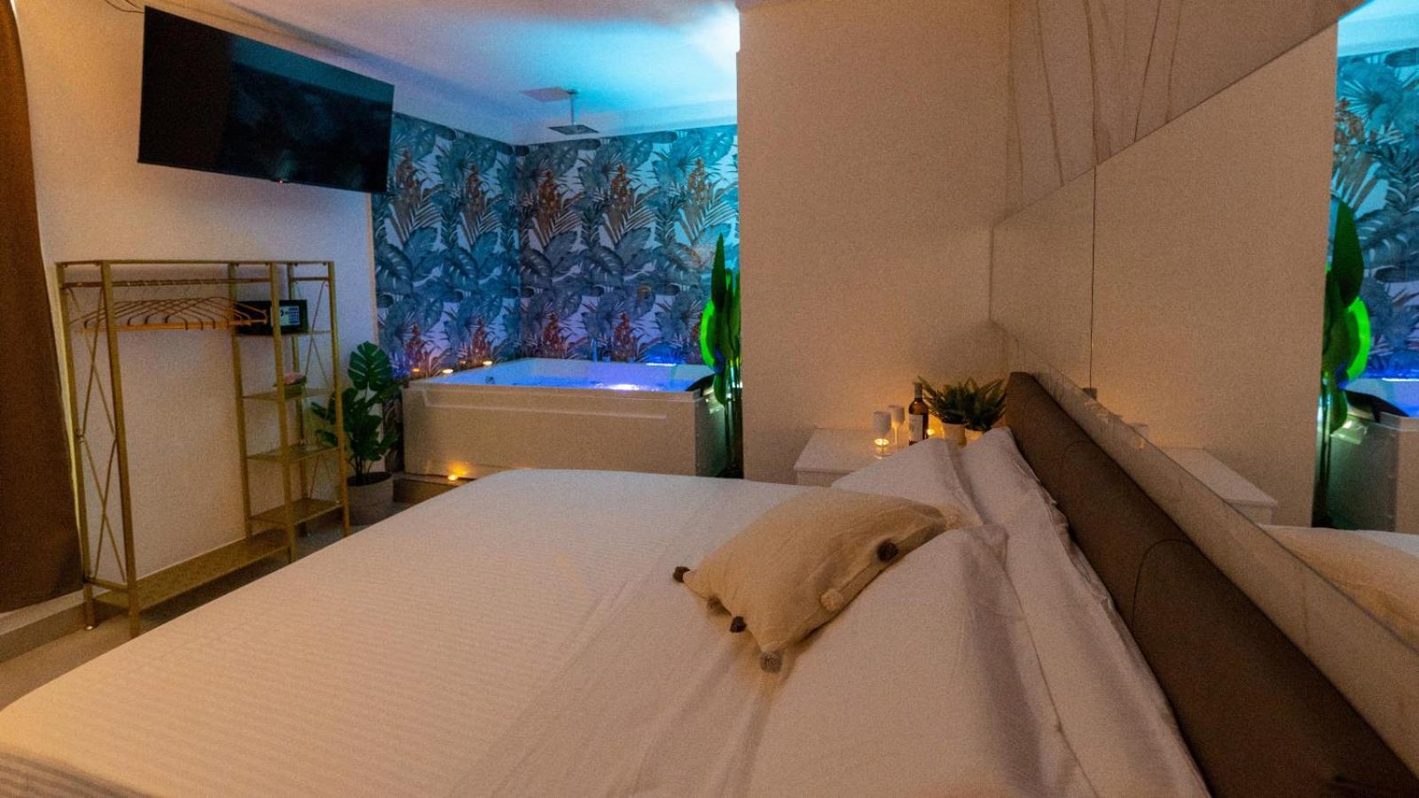 Mazzini Luxury Jacuzzy Suite カターニア エクステリア 写真